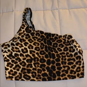 One arm cheetah crop top